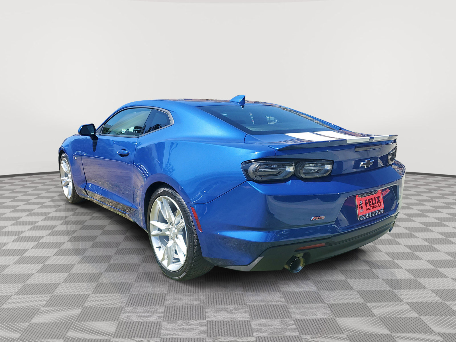 2023 Chevrolet Camaro 1LT photo 4