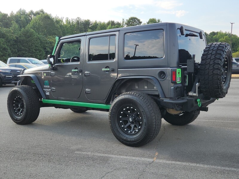 2017 Jeep Wrangler Unlimited Sport photo 3