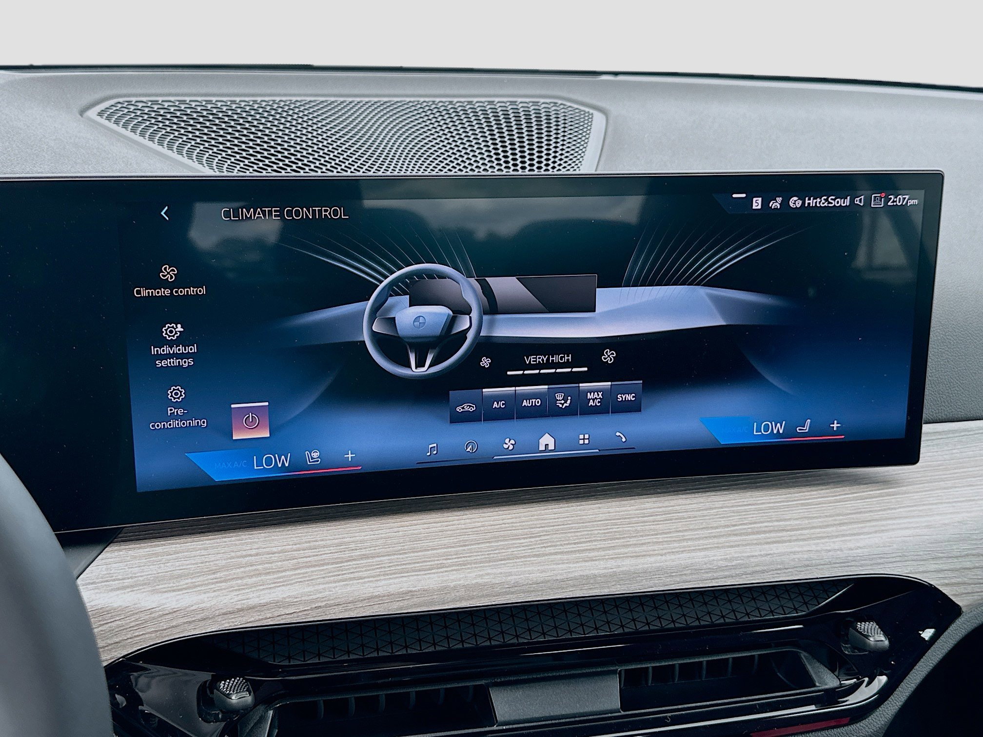 2025 Bmw 330i photo 12