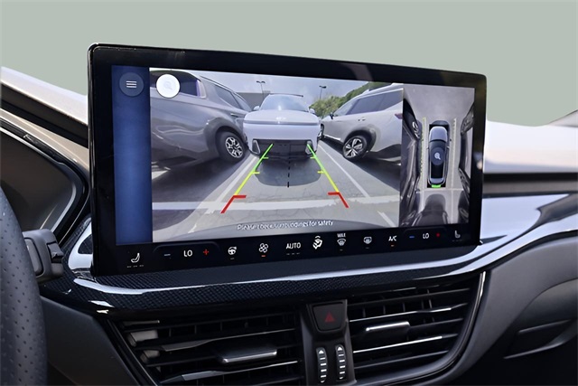 2025 Ford Escape Hybrid ST-Line Select photo 8