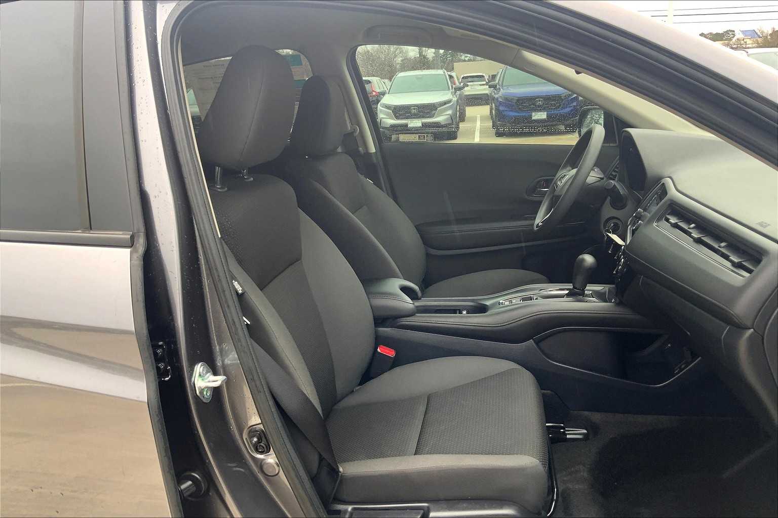 2022 Honda HR-V LX photo 8