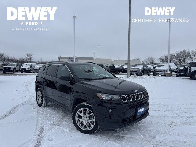 2024 Jeep Compass Latitude Lux's photo