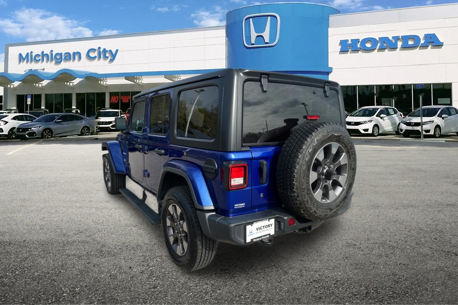 2019 Jeep Wrangler Unlimited Sahara photo 3