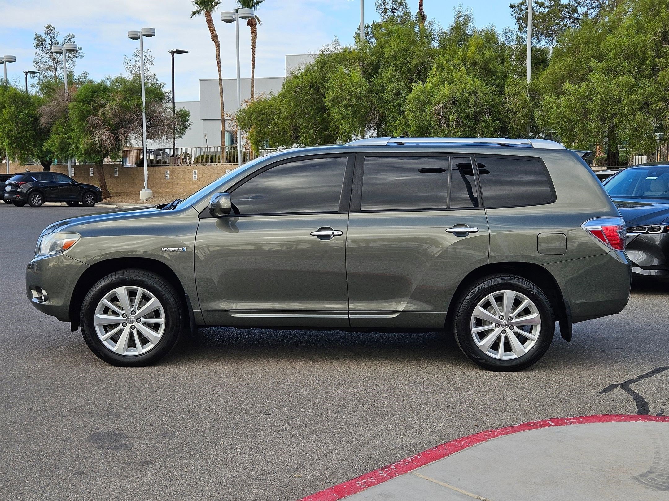 2009 Toyota Highlander Hybrid Limited Sport photo 2