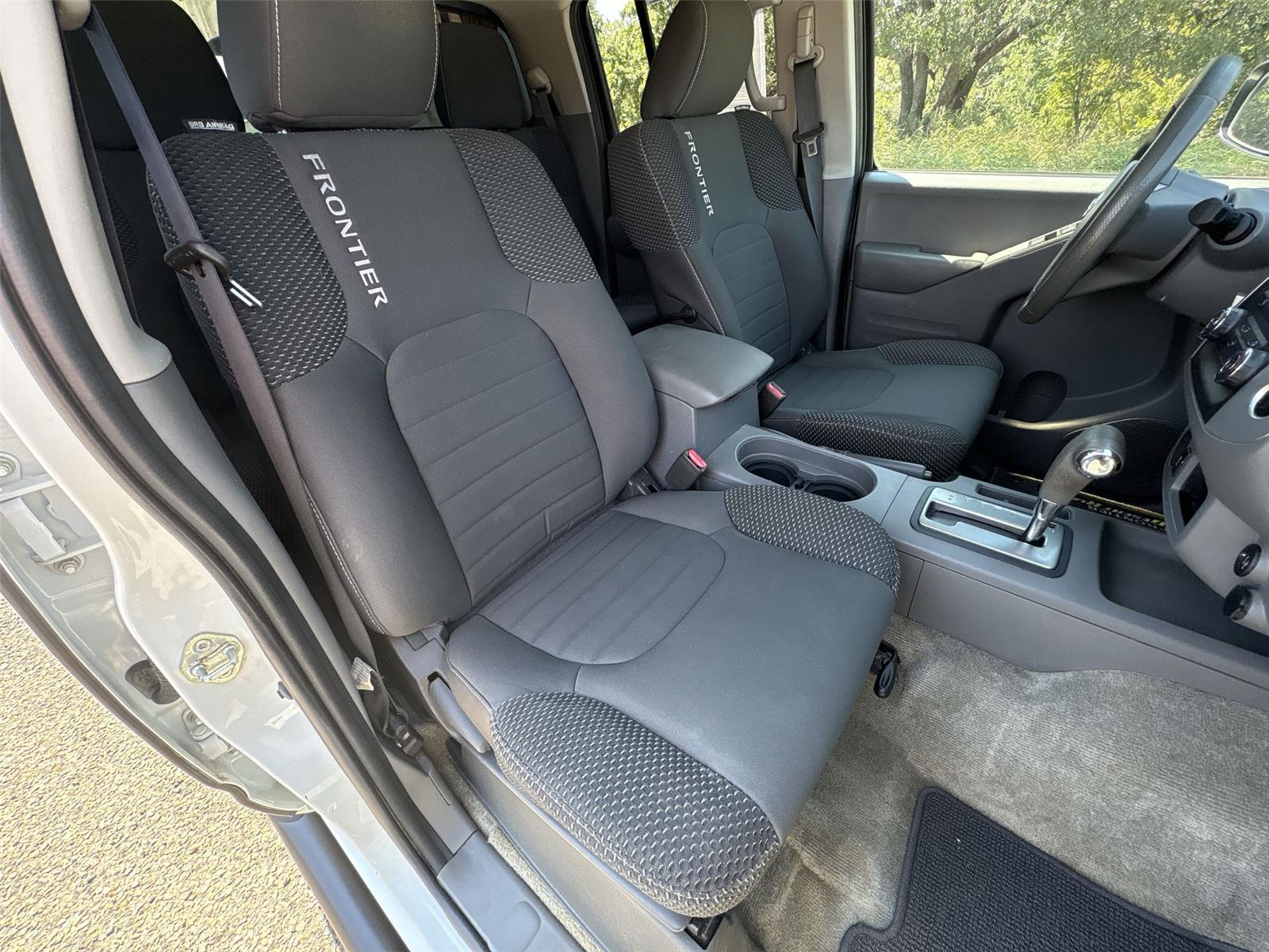 2018 Nissan Frontier Desert Runner photo 19