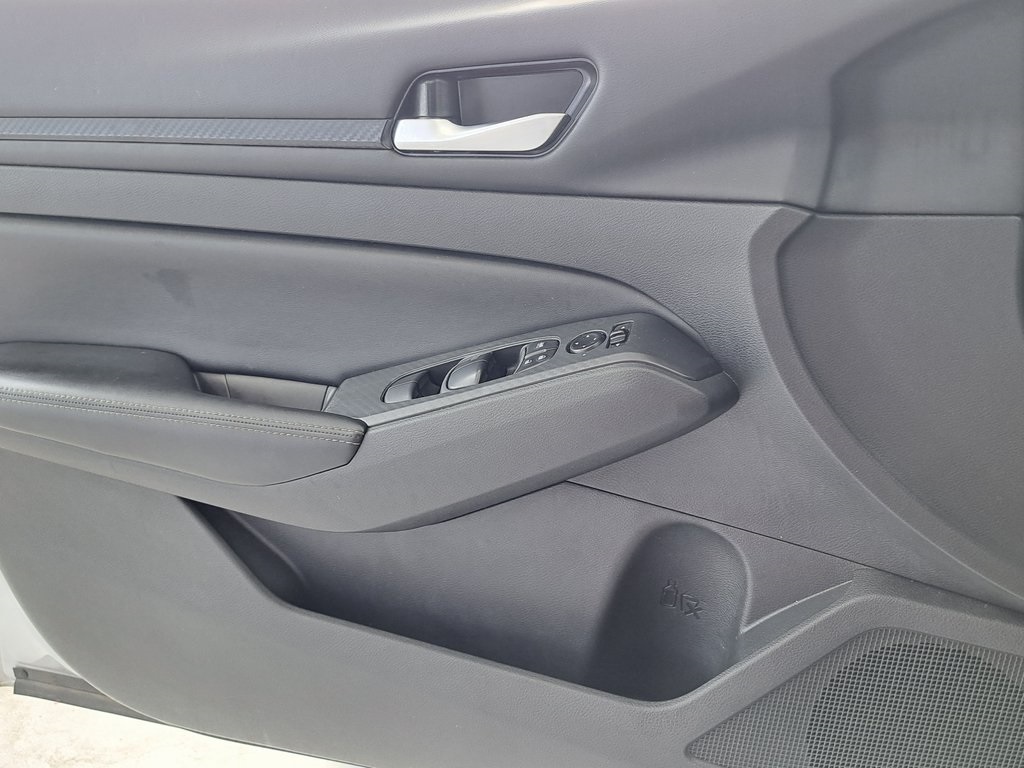 2024 Nissan Altima 2.5 SV photo 19
