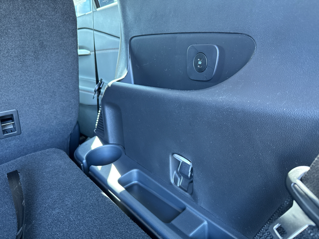 2025 Ford Explorer photo 13
