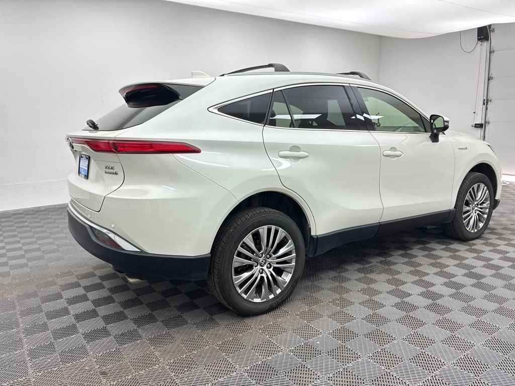 2021 Toyota Venza XLE photo 8
