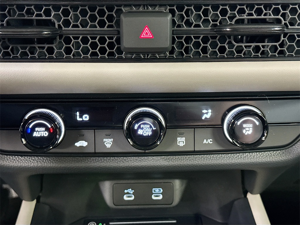 2026 Honda HR-V LX photo 13