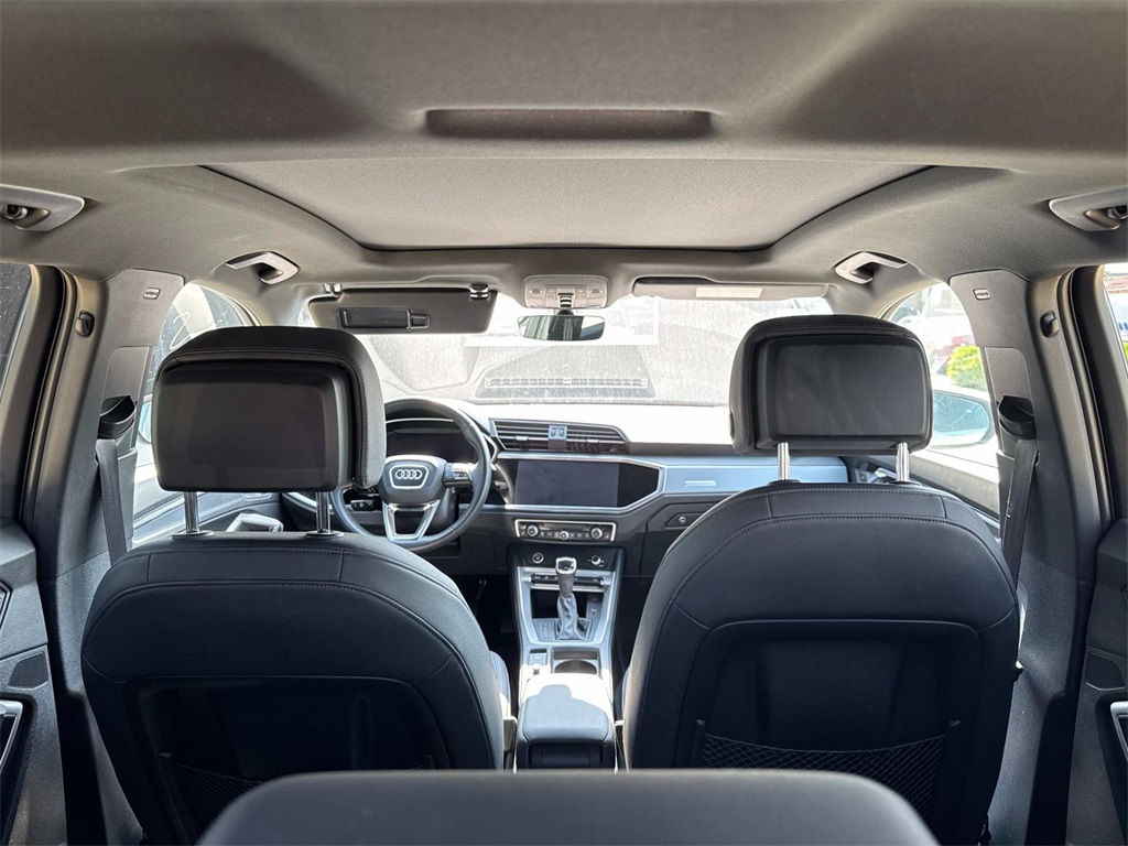 2022 Audi Q3 S line Premium Plus photo 5