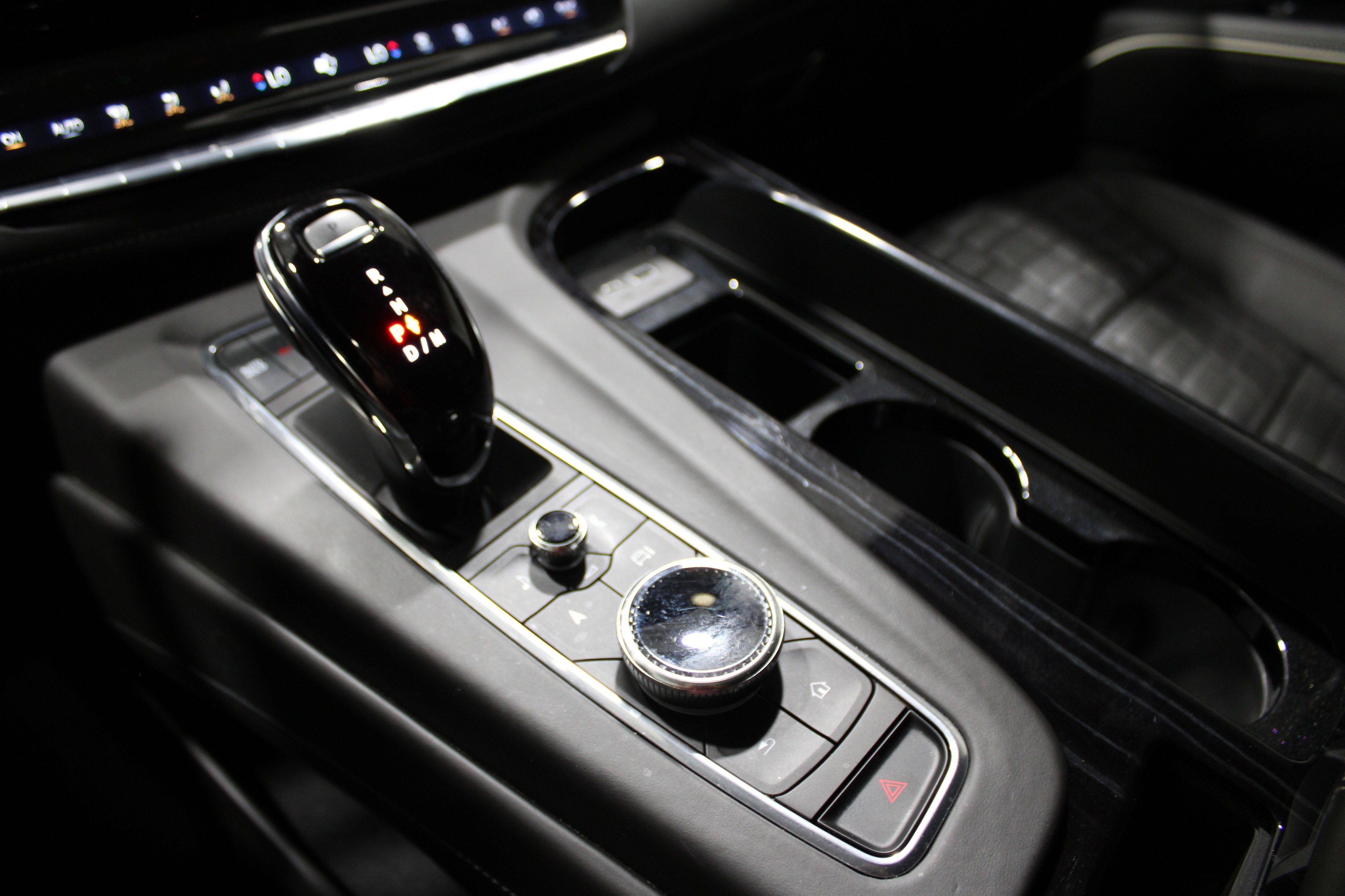 2023 Cadillac Escalade V-Series photo 9