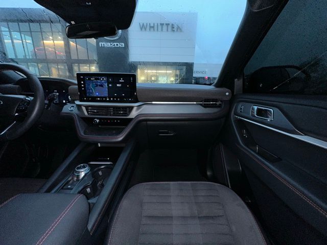 2025 Ford Explorer ST-Line photo 24