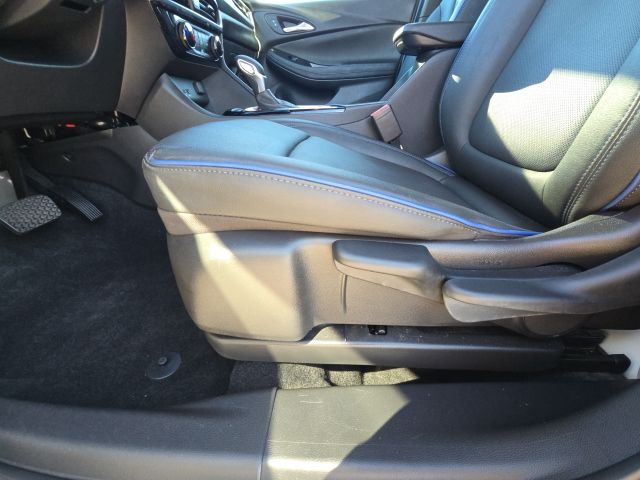 2025 Buick Encore GX Sport Touring photo 13