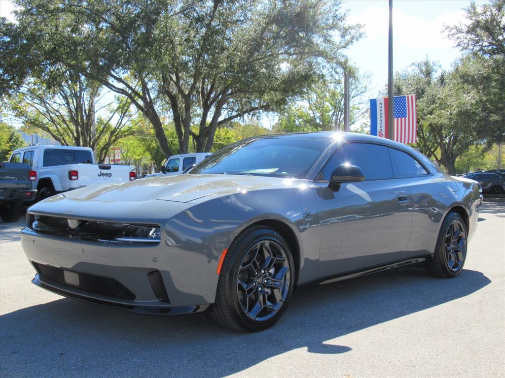 2025 Dodge Charger R/T photo 3
