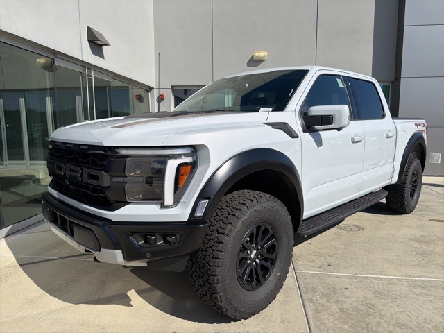 2025 Ford F-150 Raptor photo 2