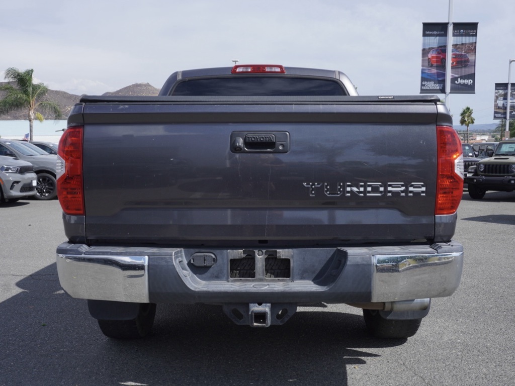 2017 Toyota Tundra TRD Off-Road photo 4