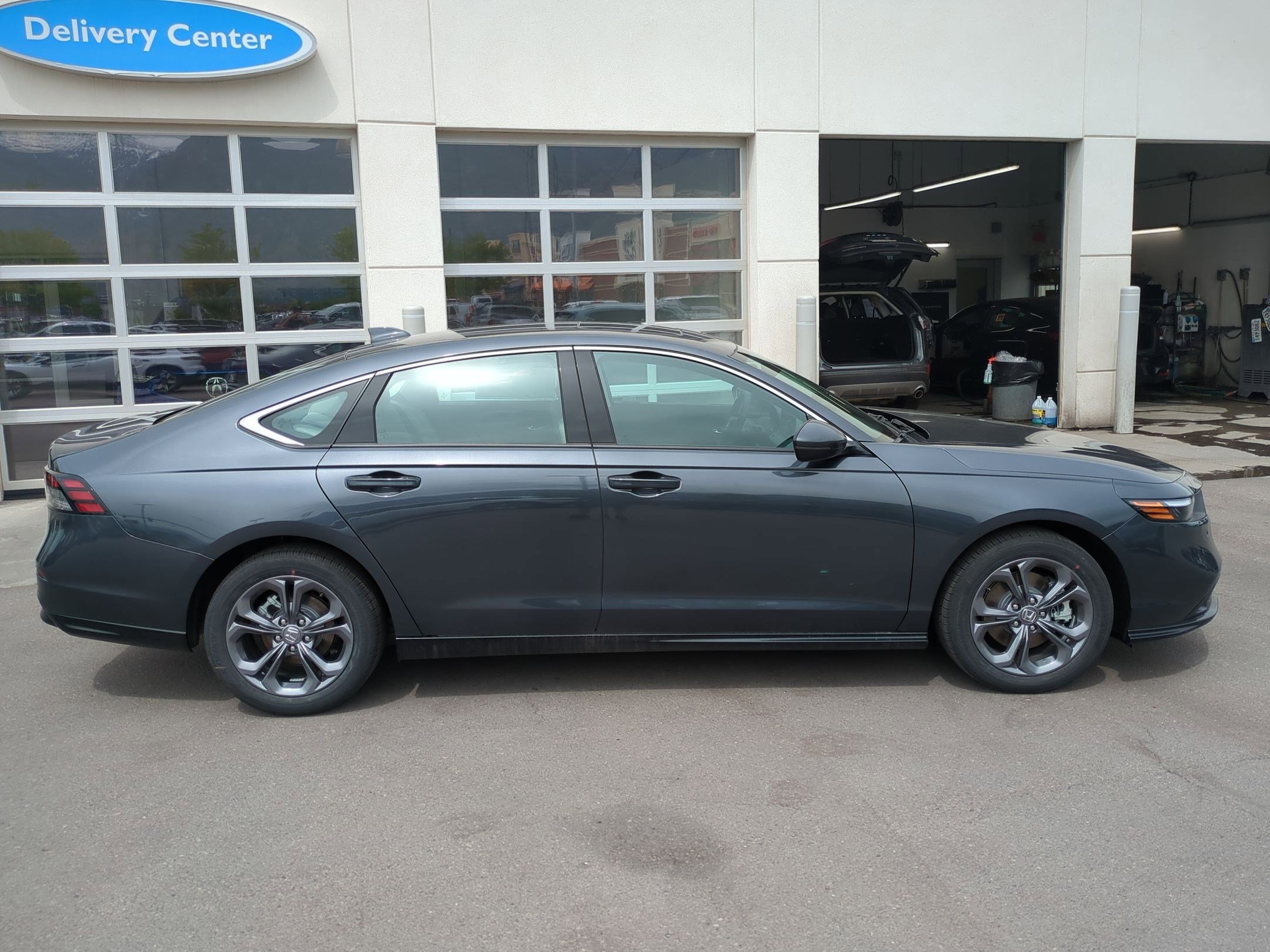 2025 Honda Accord Hybrid EX-L photo 2