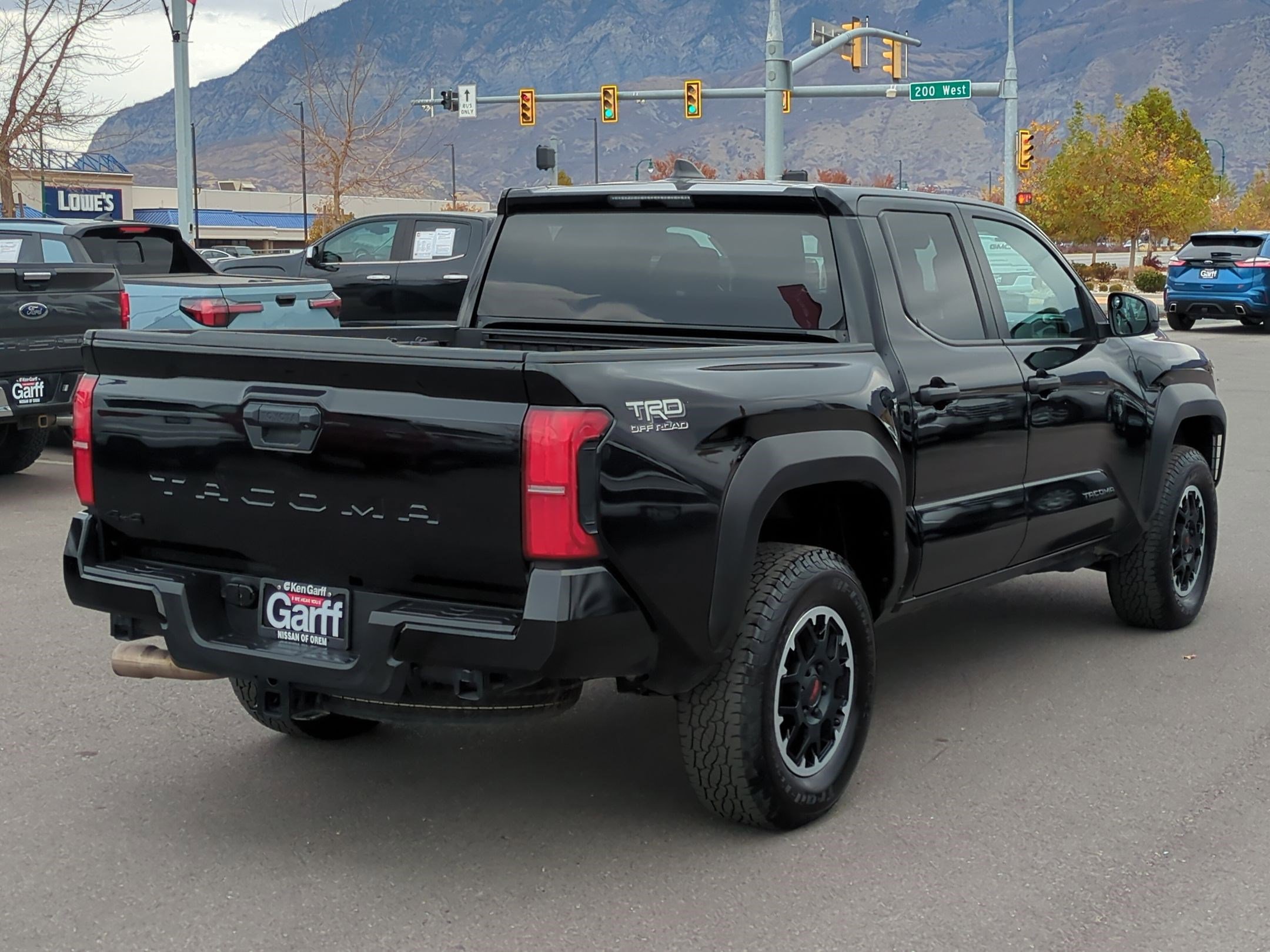 2024 Toyota Tacoma TRD Double Cab photo 3