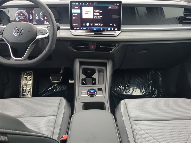2025 Volkswagen Tiguan SE R-Line Black photo 15