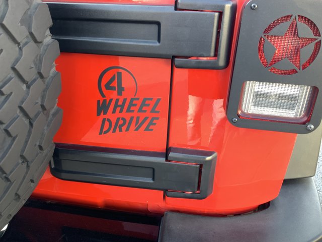 2018 Jeep Wrangler Willys Wheeler W photo 7