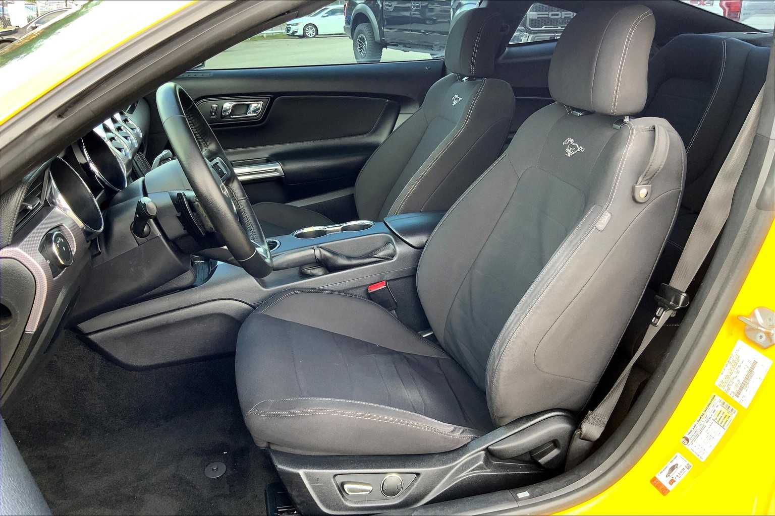 2017 Ford Mustang GT photo 4