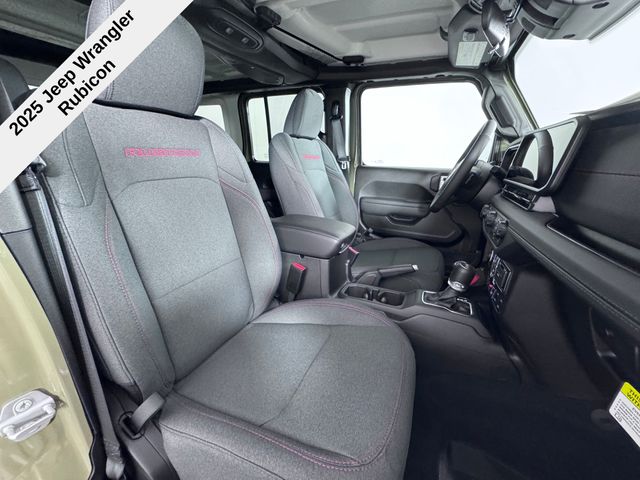 2025 Jeep Wrangler Rubicon photo 18