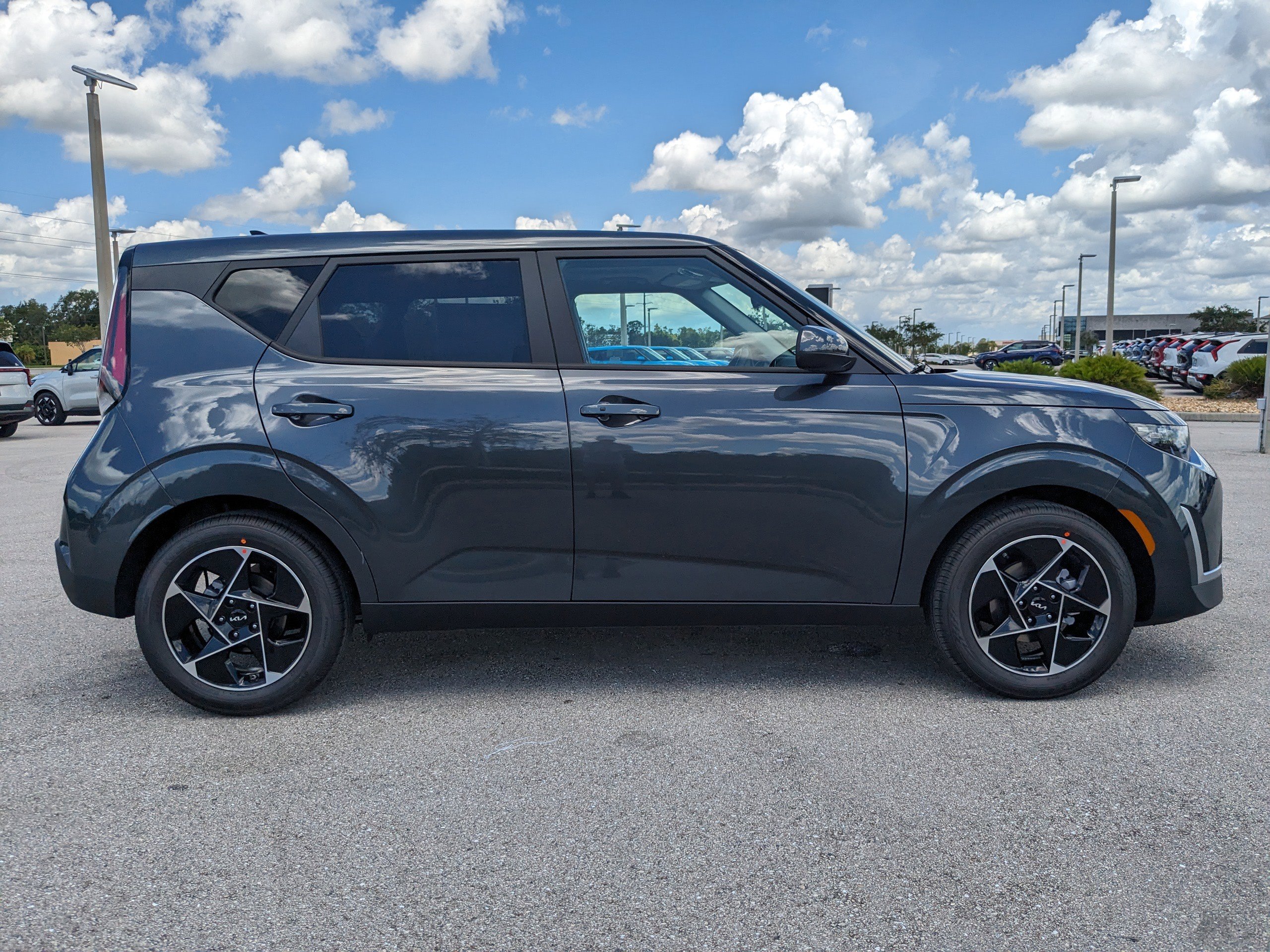 2025 Kia Soul EX photo 4