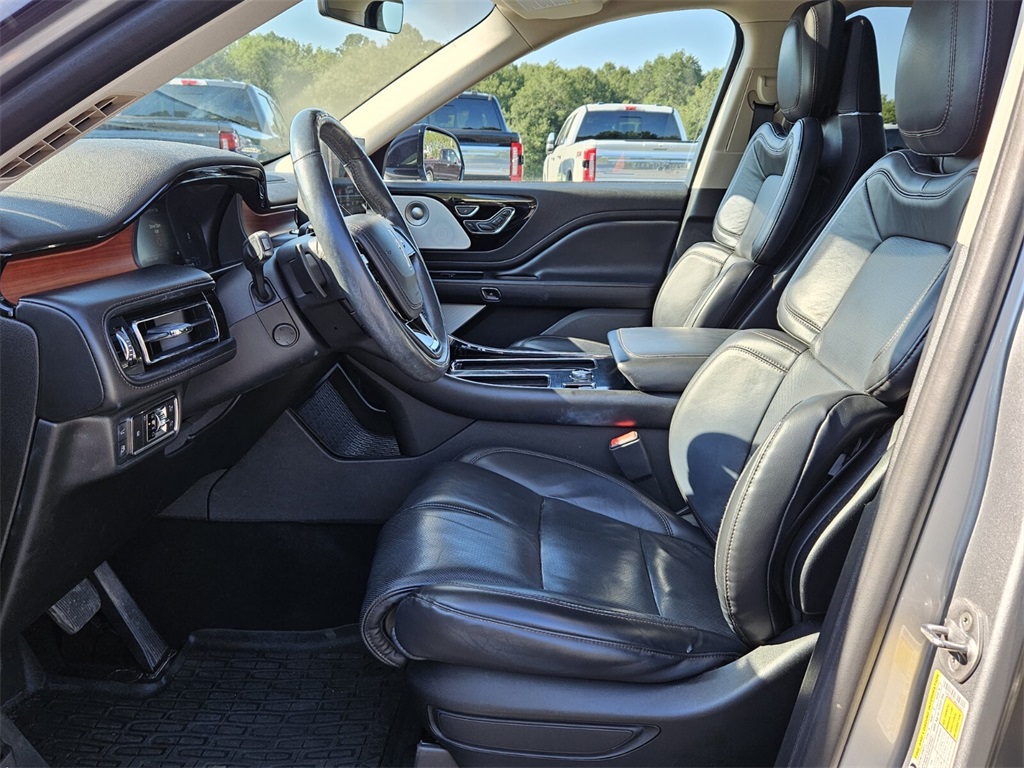 2021 Lincoln Aviator Grand Touring photo 3
