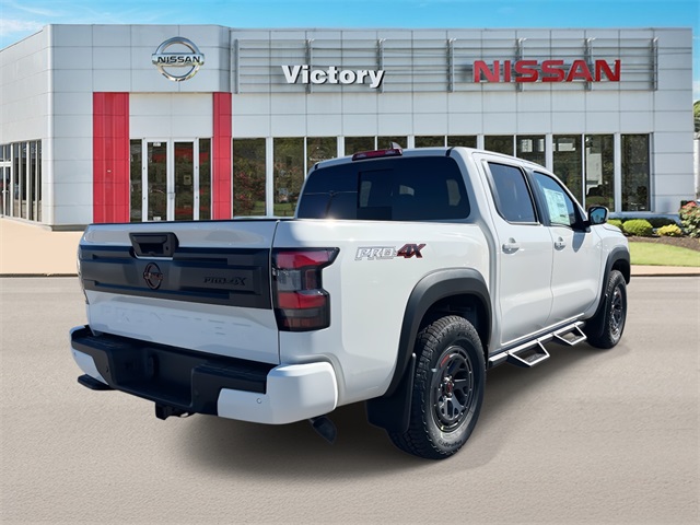 2026 Nissan Frontier Crew Cab PRO-4X photo 3