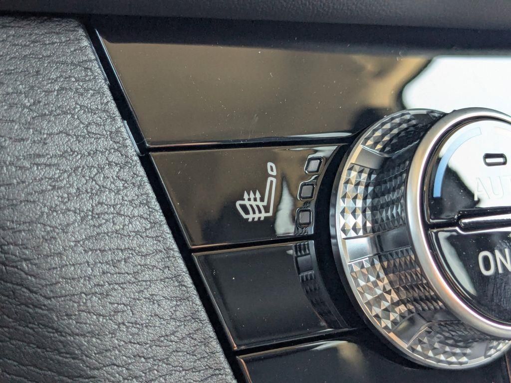 2025 Mitsubishi Outlander SE photo 19
