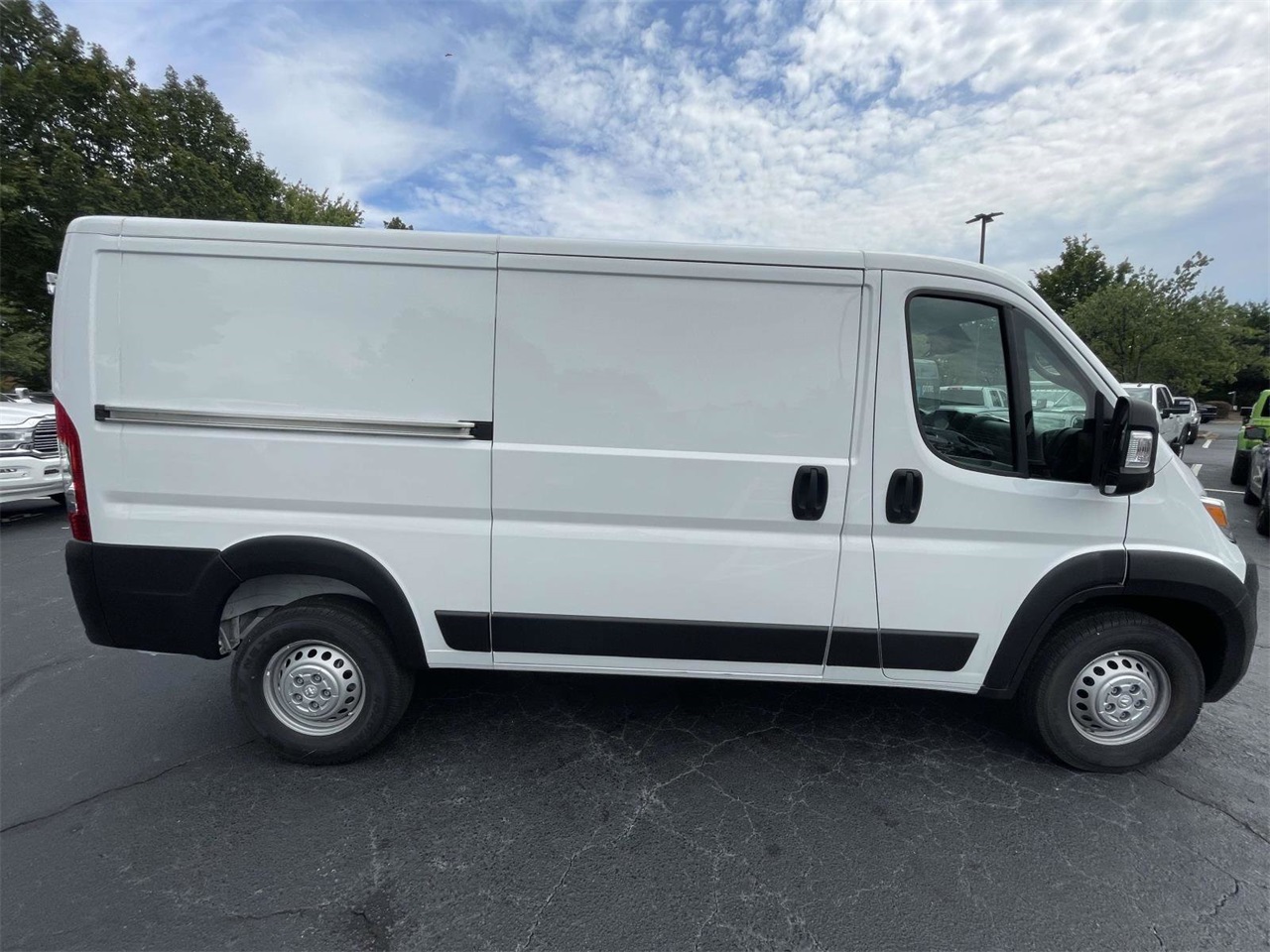 2024 Ram ProMaster 1500 photo 9