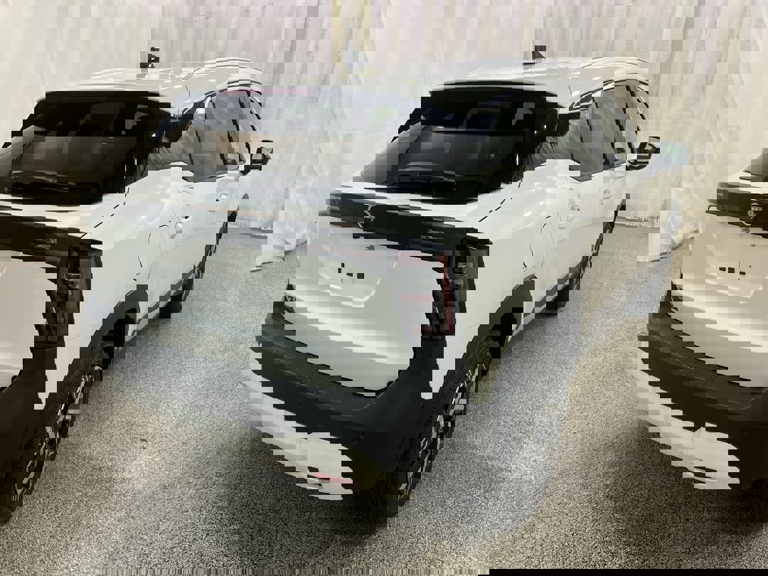 2026 Nissan Kicks SV photo 4