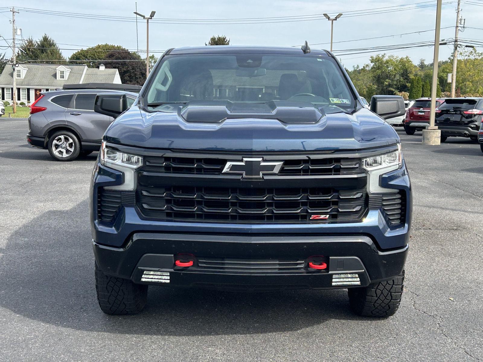 2022 Chevrolet Silverado 1500 LT Trail Boss photo 2