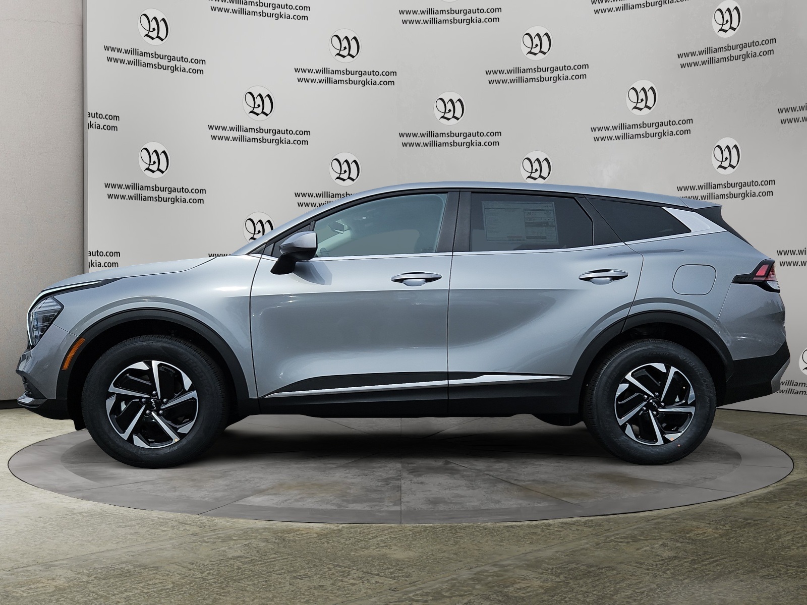 2025 Kia Sportage Hybrid LX photo 2