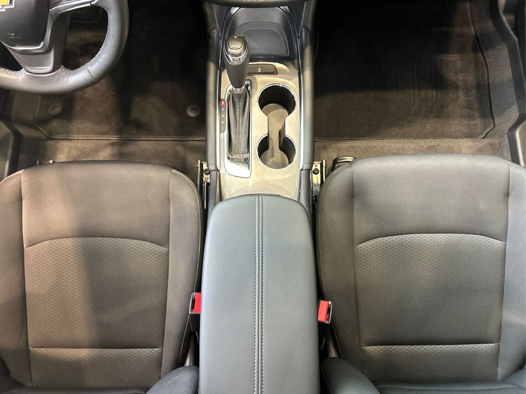 2017 Chevrolet Malibu 1LT photo 15
