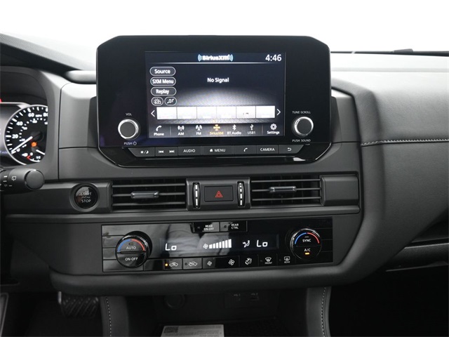 2025 Nissan Pathfinder S photo 4