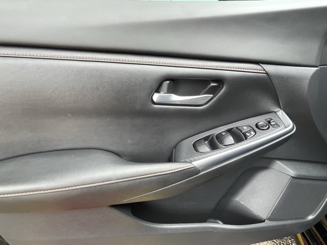 2022 Nissan Sentra SR photo 28