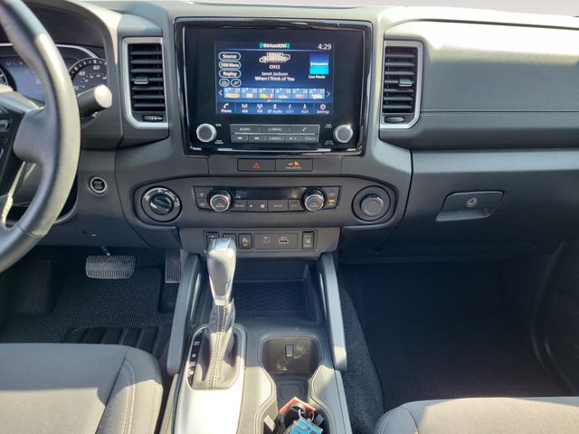 2023 Nissan Frontier SV photo 12
