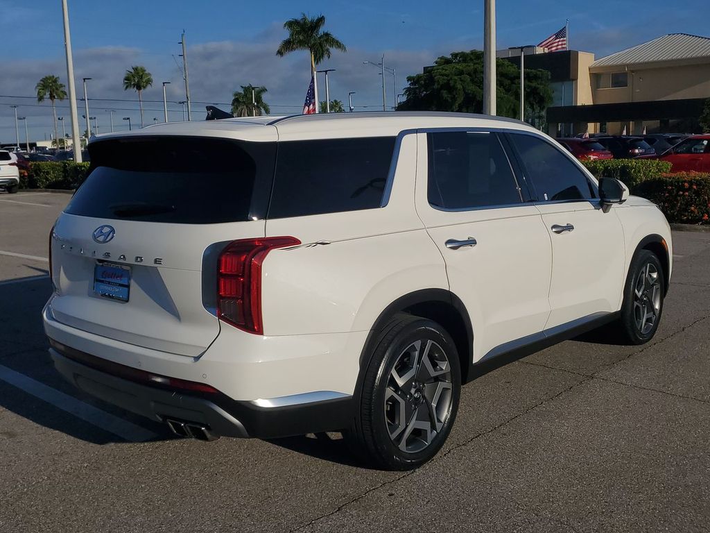 2024 Hyundai Palisade Limited photo 11