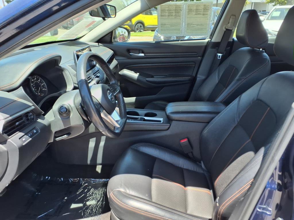 2022 Nissan Altima 2.5 SR photo 17