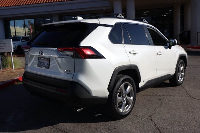 2021 Toyota RAV4 Hybrid XLE Premium photo 2