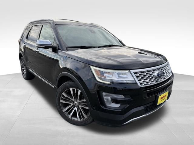 2017 Ford Explorer Platinum's photo