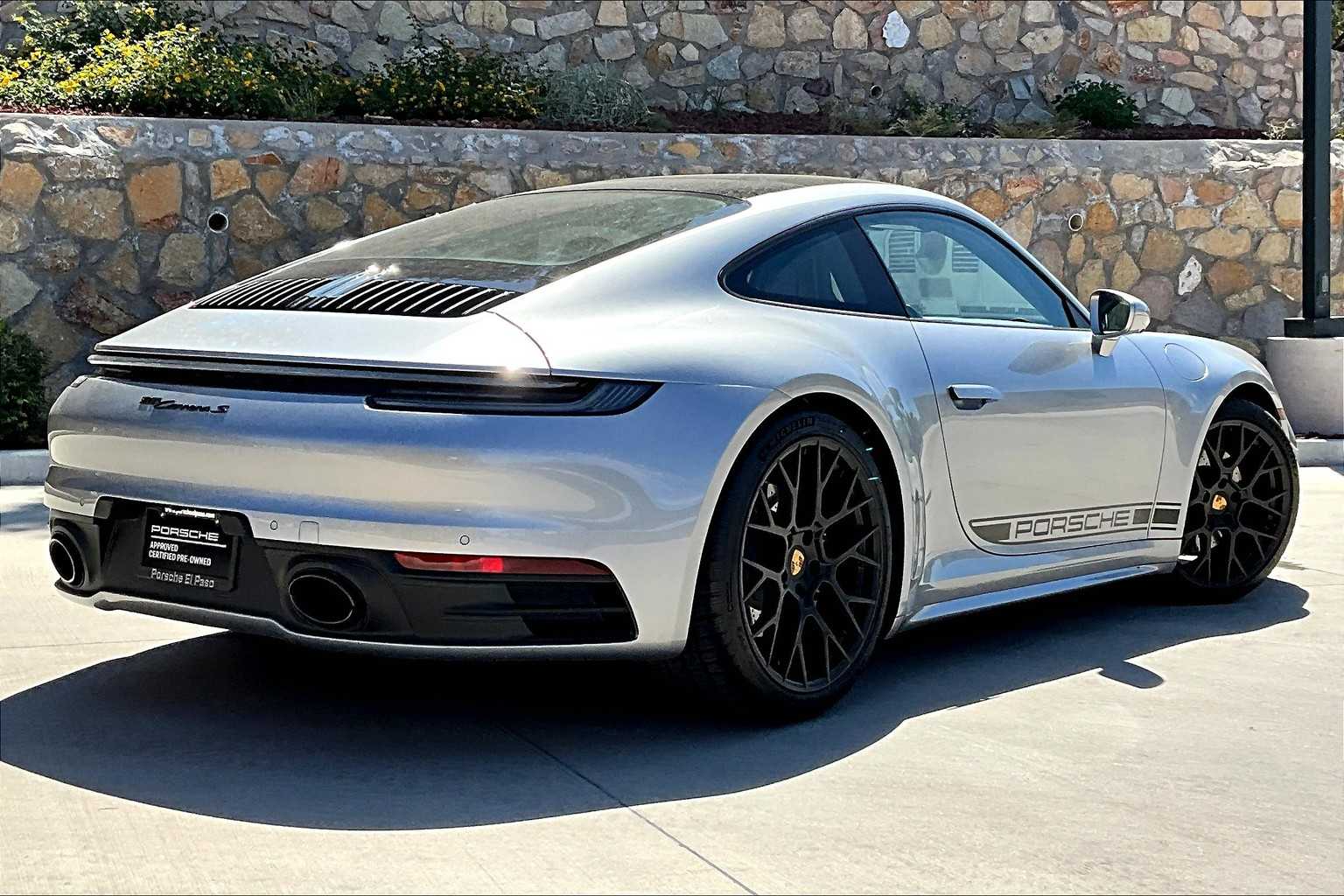 2023 Porsche 911 S photo 7