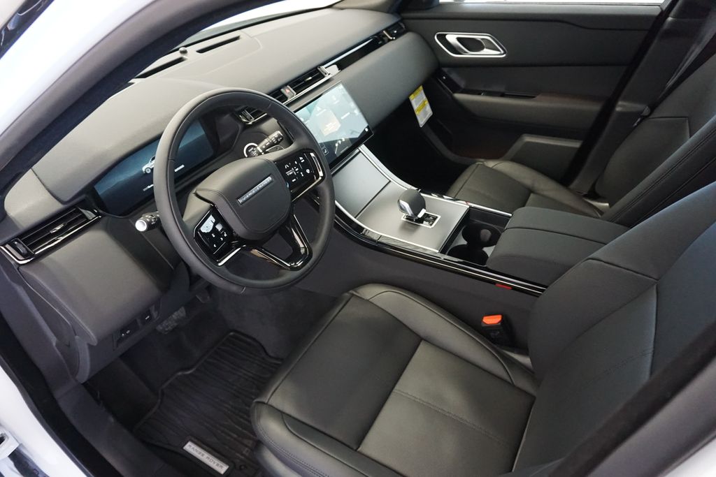 2026 Land Rover Range Rover Velar S photo 18