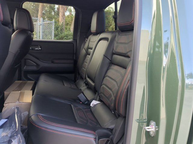 2025 Nissan Frontier PRO-X Crew Cab photo 12
