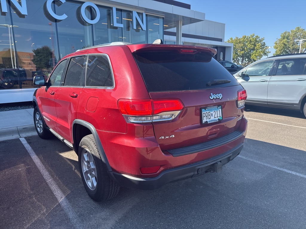 2015 Jeep Grand Cherokee Laredo photo 2