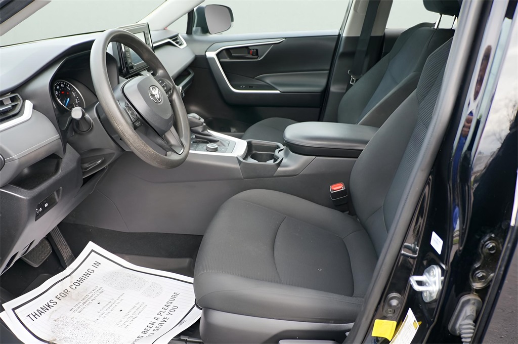 2021 Toyota RAV4 Hybrid LE photo 14