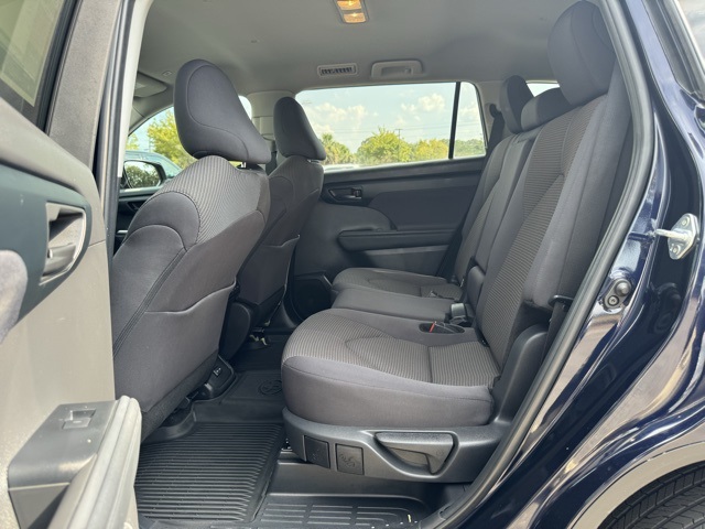 2024 Toyota Highlander LE photo 20