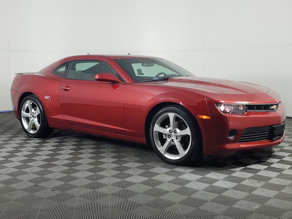 2015 Chevrolet Camaro 1LT RS Coupe photo 2