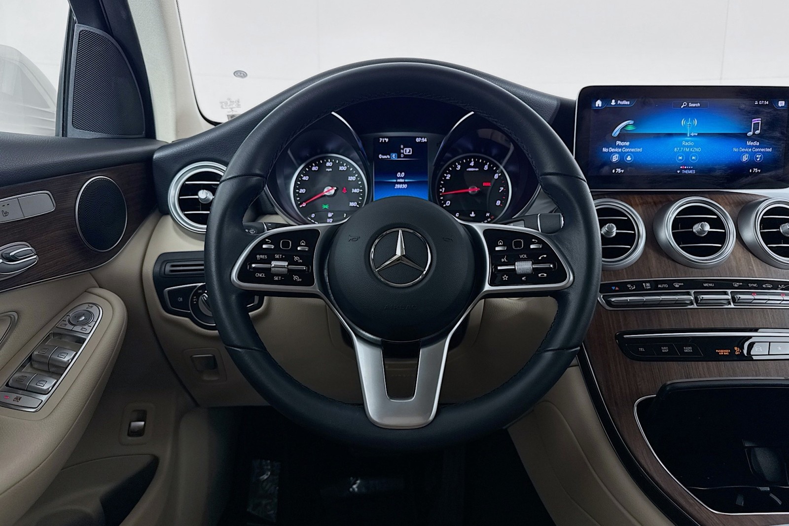 2022 Mercedes Benz GLC 300 4MATIC photo 4